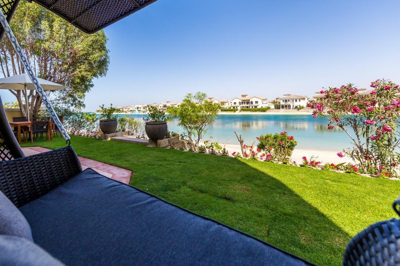Chic 4Br Villa With Assistant Room And Private Pool On Palm Jumeirah By Deluxe Holiday Homes Dubaï Extérieur photo