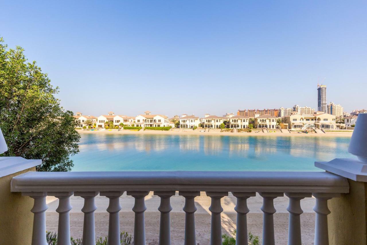 Chic 4Br Villa With Assistant Room And Private Pool On Palm Jumeirah By Deluxe Holiday Homes Dubaï Extérieur photo