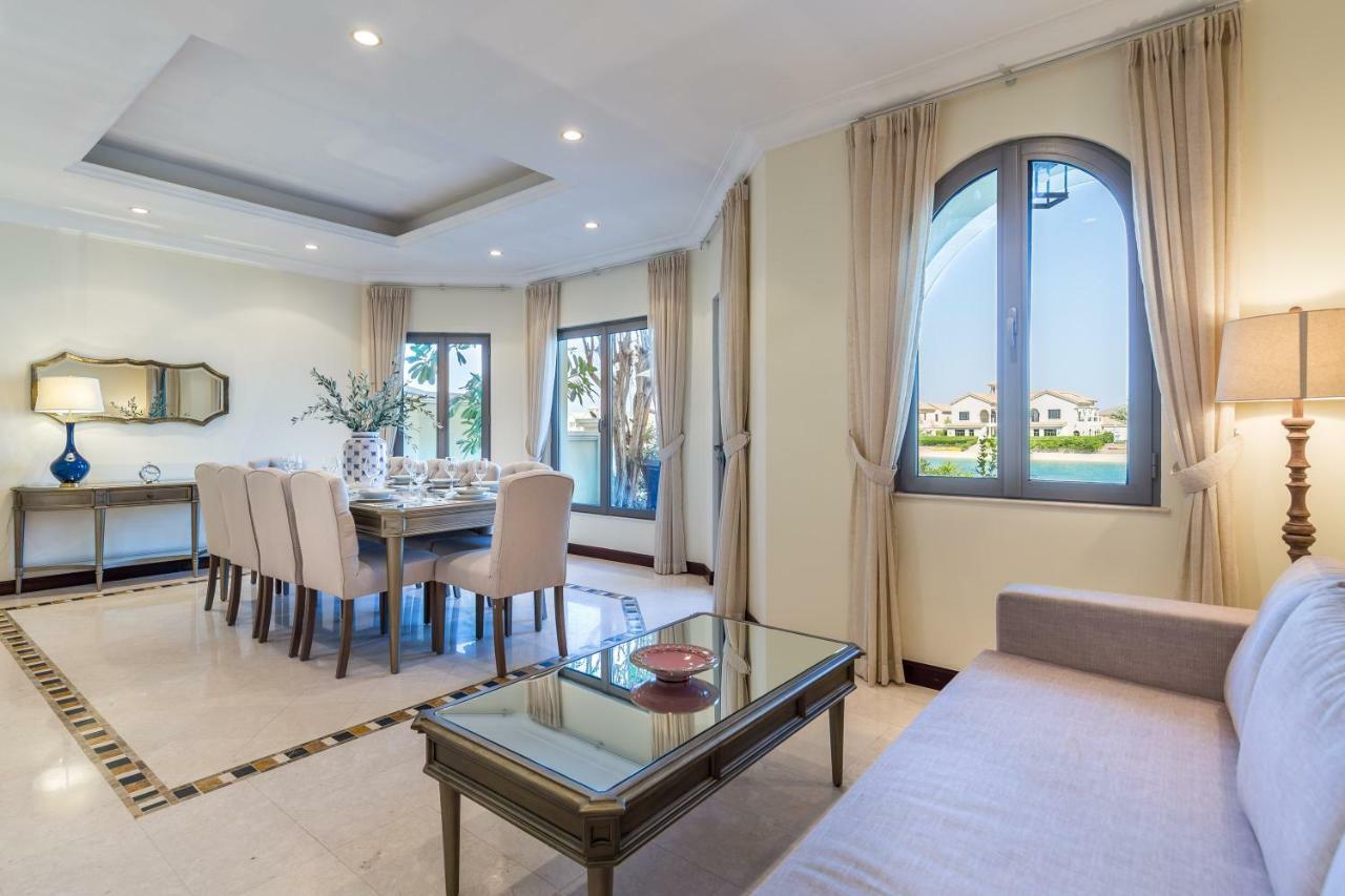 Chic 4Br Villa With Assistant Room And Private Pool On Palm Jumeirah By Deluxe Holiday Homes Dubaï Extérieur photo